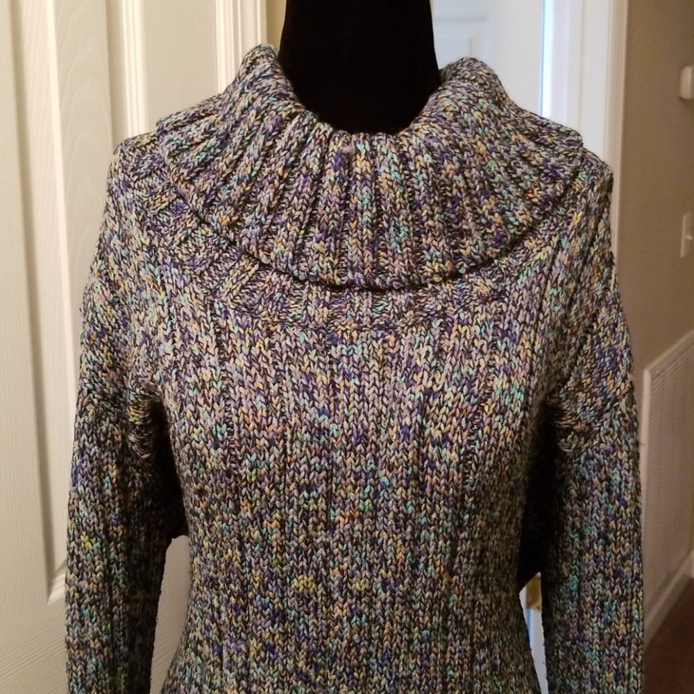 Women's sweater
